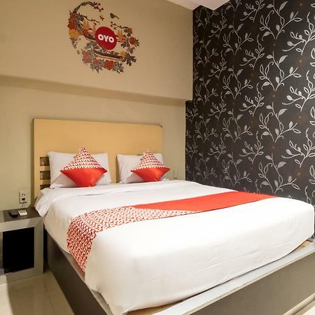 OYO 711 Salam Residence Syariah Medan Exterior foto
